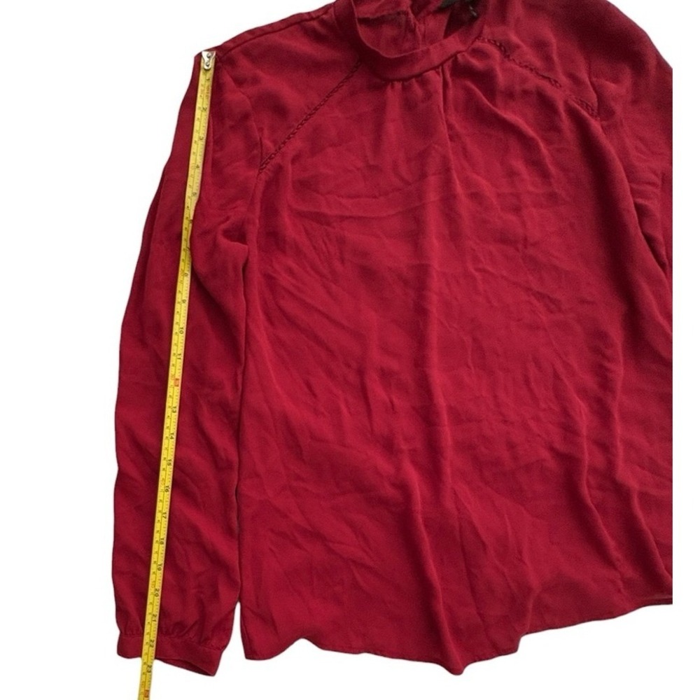 Express Lightweight Sheer Red Women's Top Med Work Business Casual Button Back - Picture 3 of 8